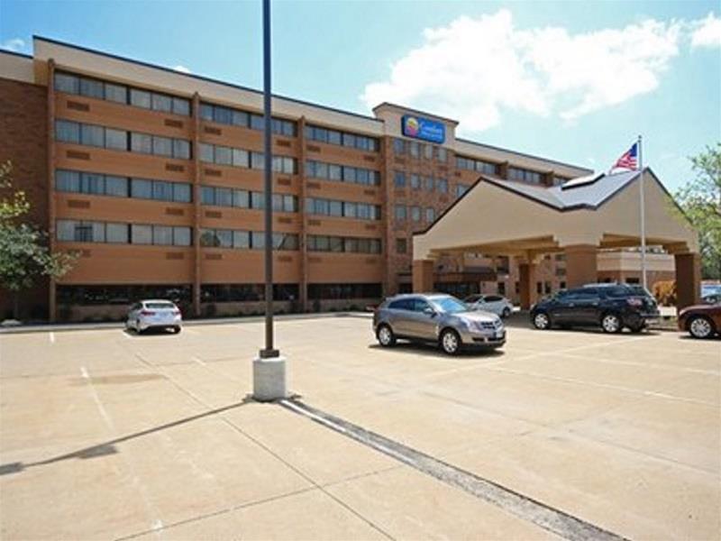 Comfort Inn & Suites Wadsworth Exterior photo